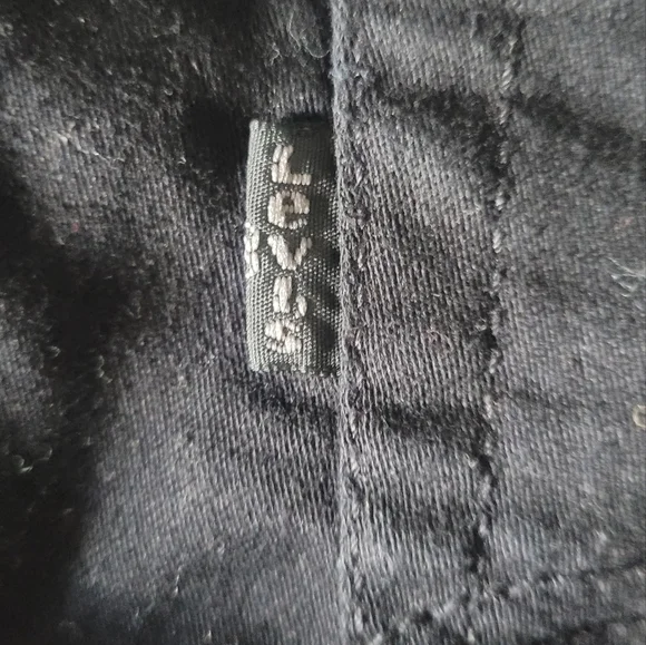 Levi Strauss And Co Black Denim Cute And Classic. Highrise. 2.5" Inseam - Picture 7 of 9